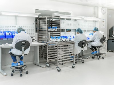Assembly and packaging in Cleanrooms